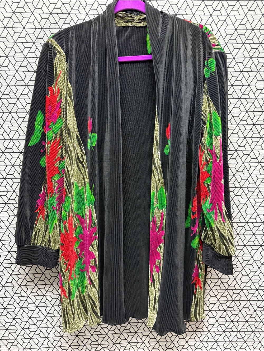 Luxe and Vibrant pleated Floral cardigan